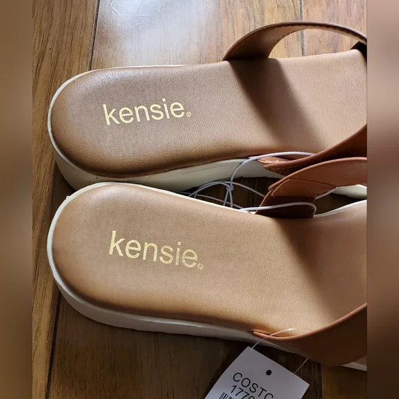 Sandal Bundle - Picture 2 of 14